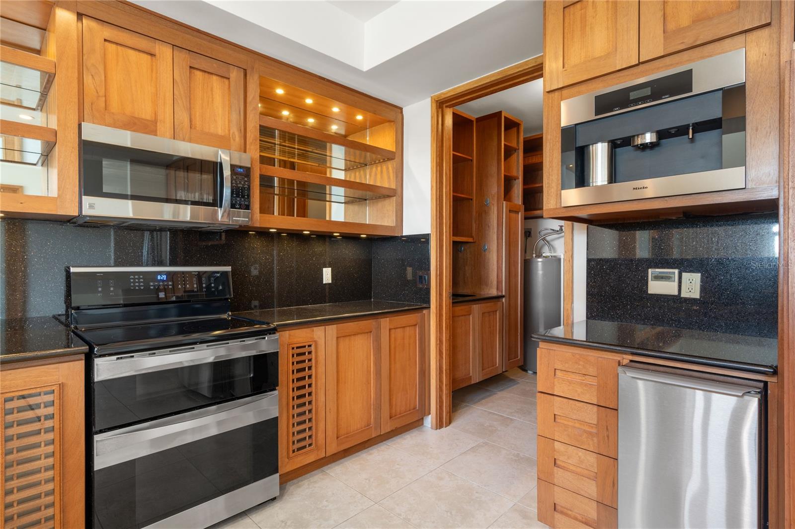 PLANTATION VILLAGE RESIDENCES - Residential