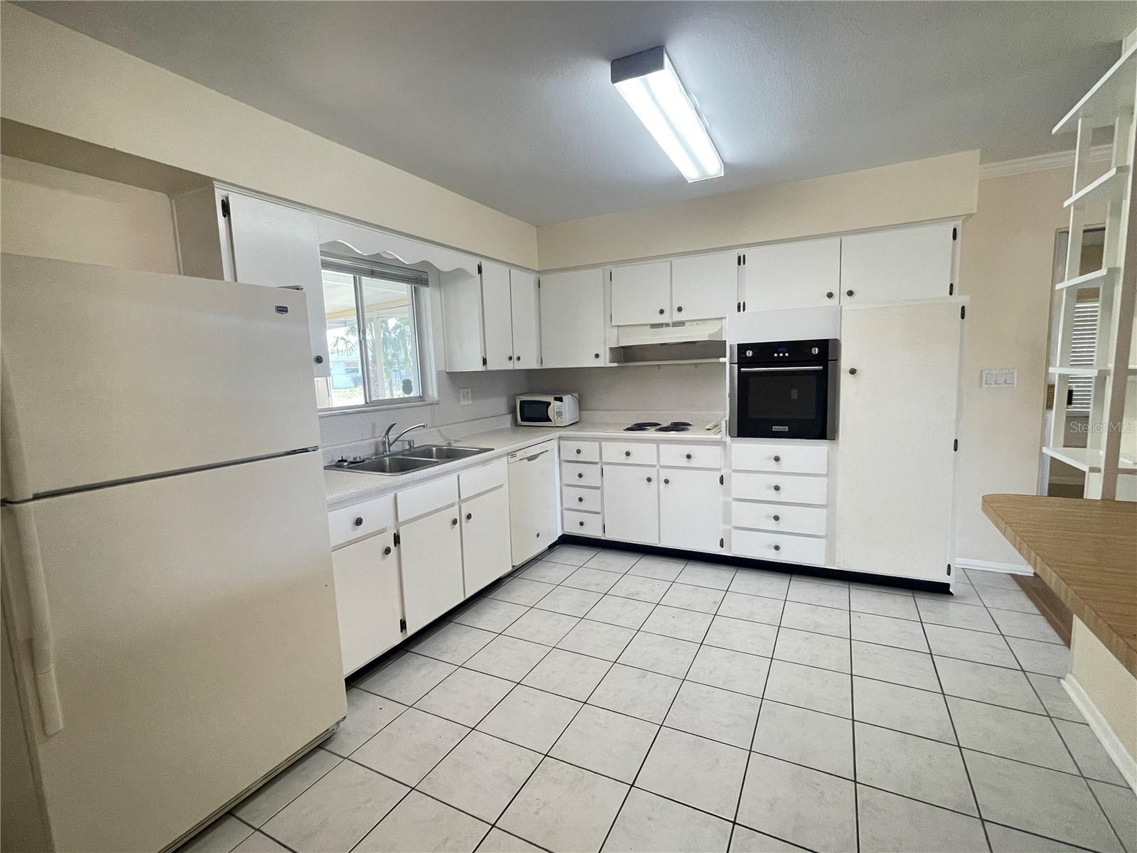 DEL WEBBS SUN CITY FLORIDA UN - Residential Lease