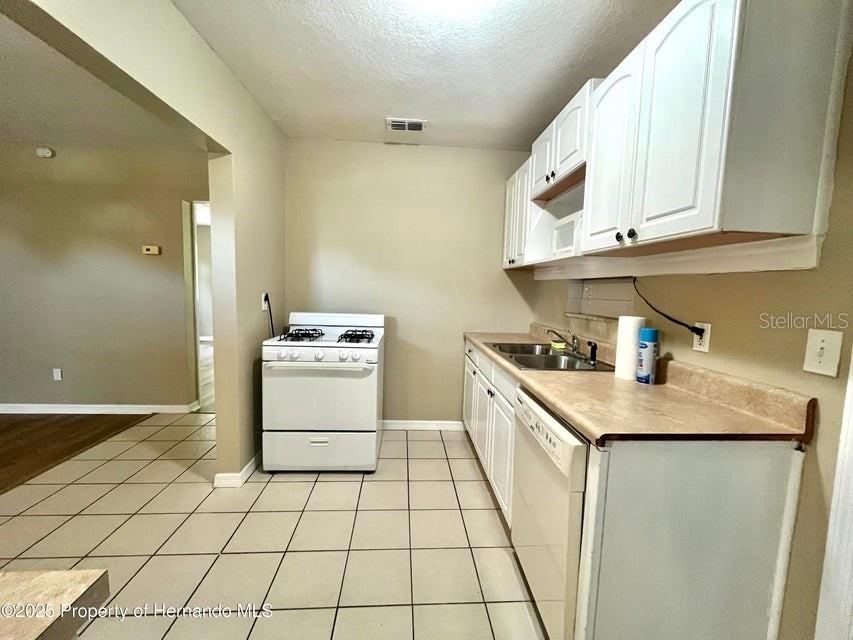 SPRING HILL - Residential Lease