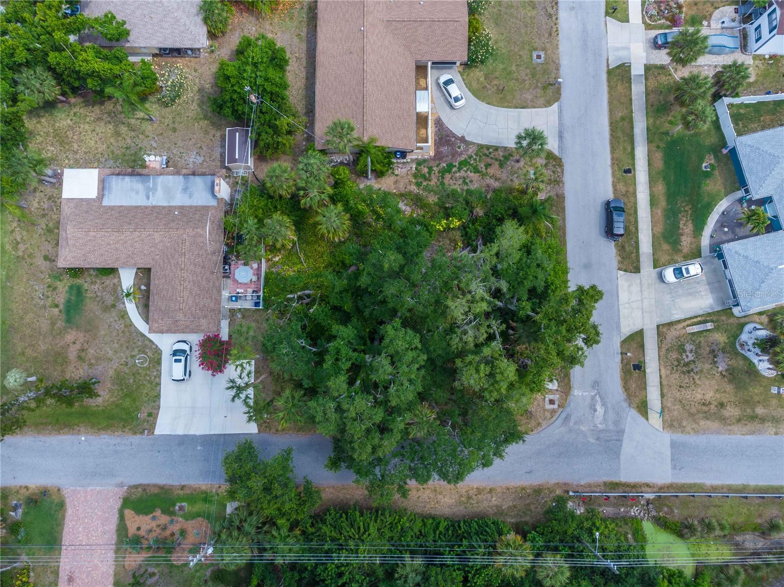 SOUTH VENICE - Land