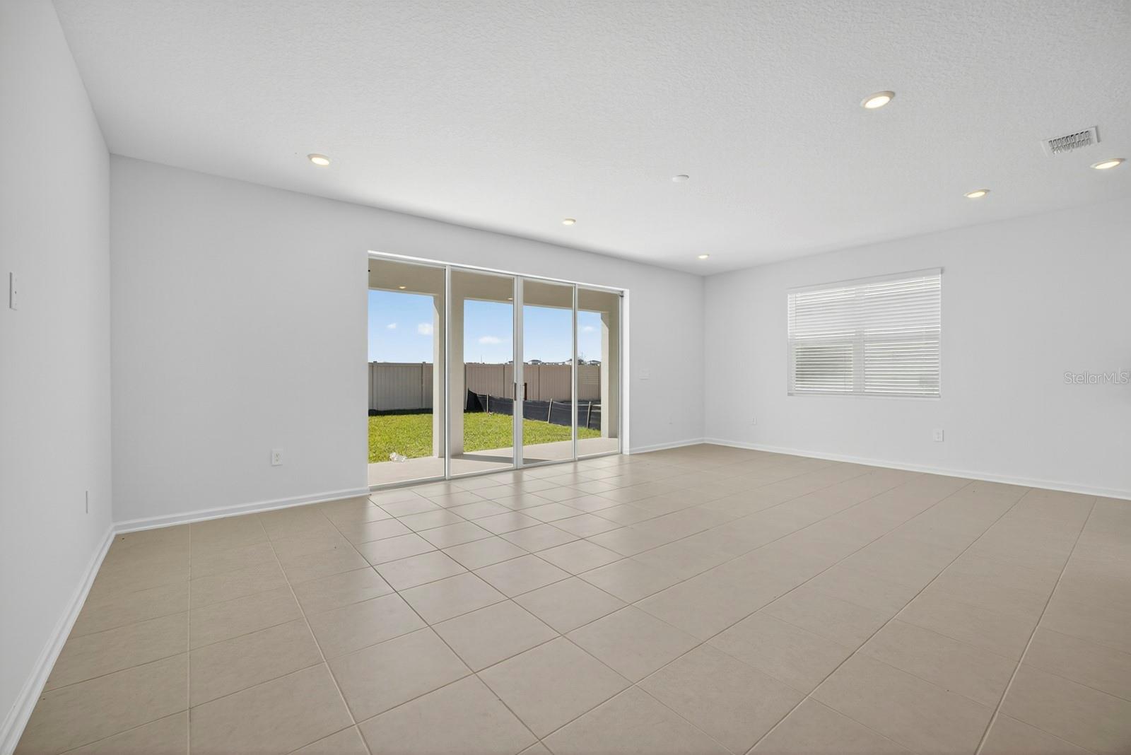 WELLNESS RDG PH 1-A - Residential Lease