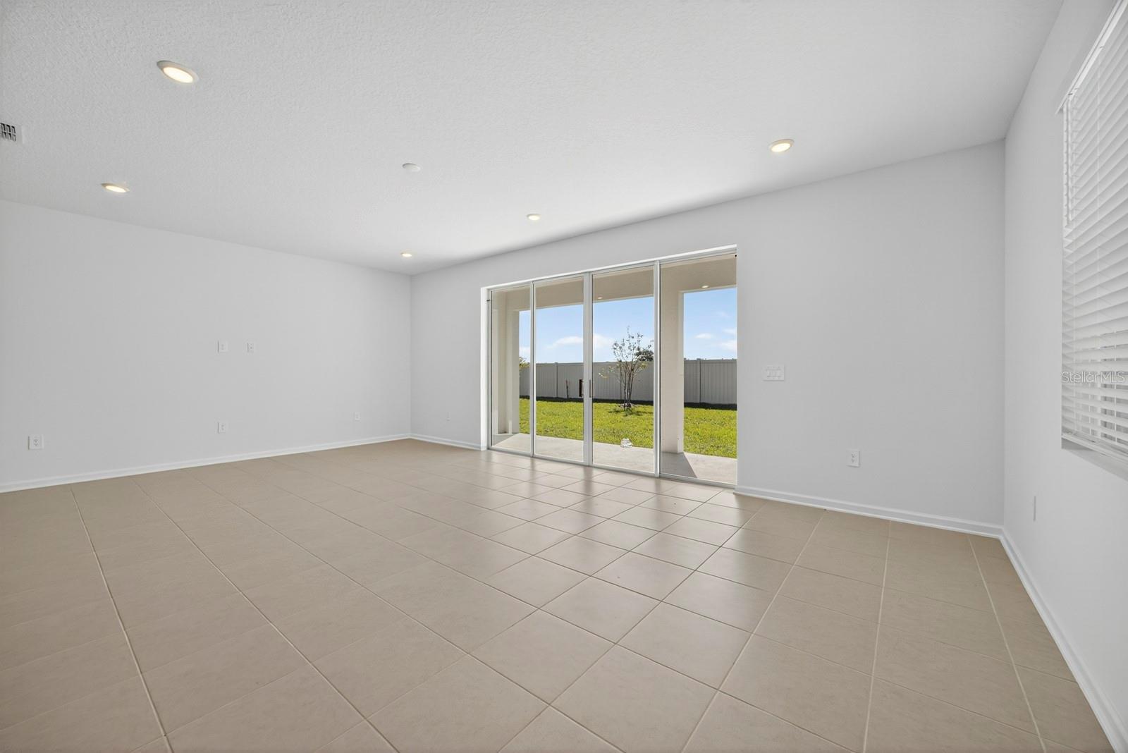 WELLNESS RDG PH 1-A - Residential Lease