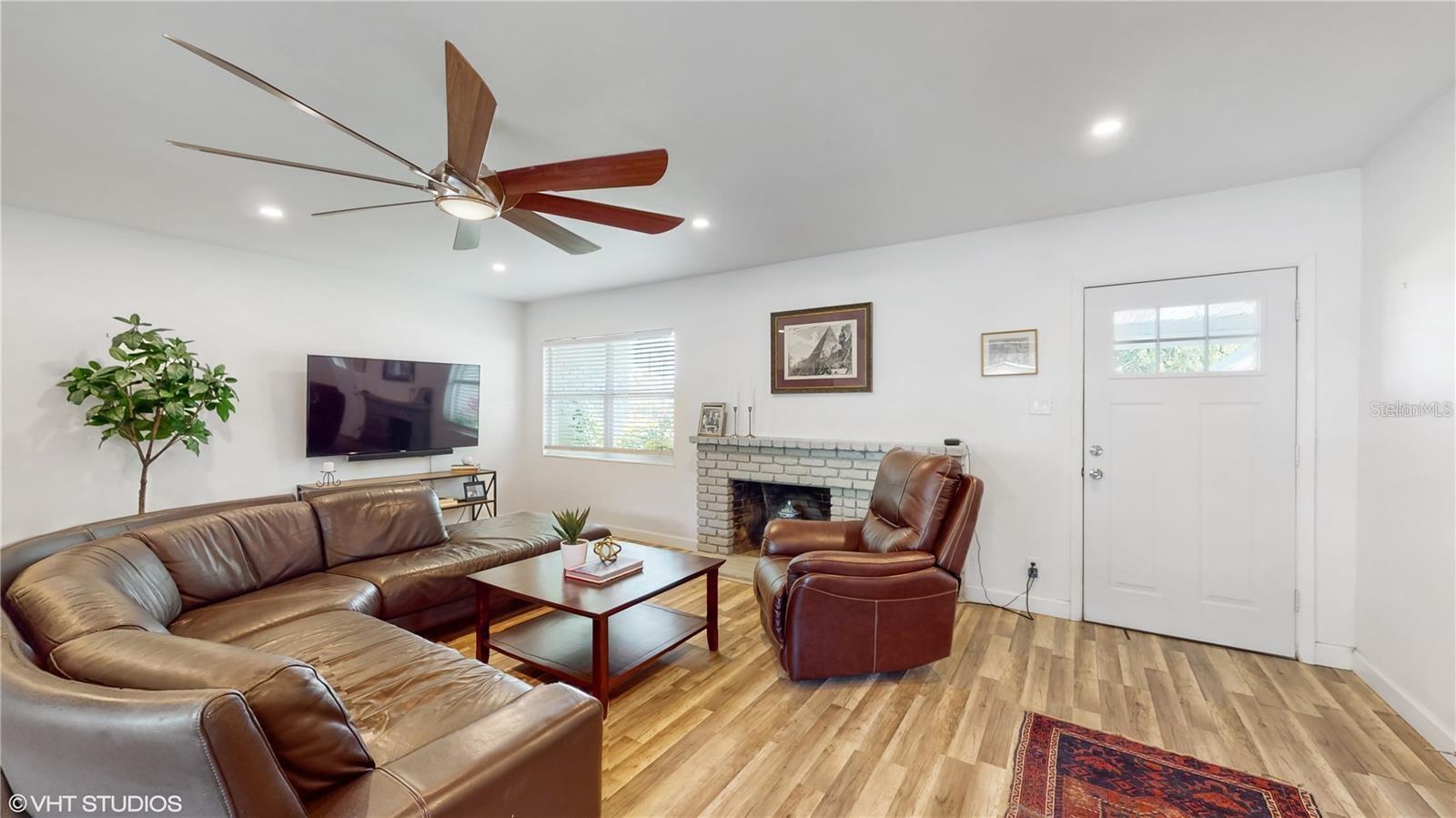 CAUSEWAY BLVD SUB 2 - Residential