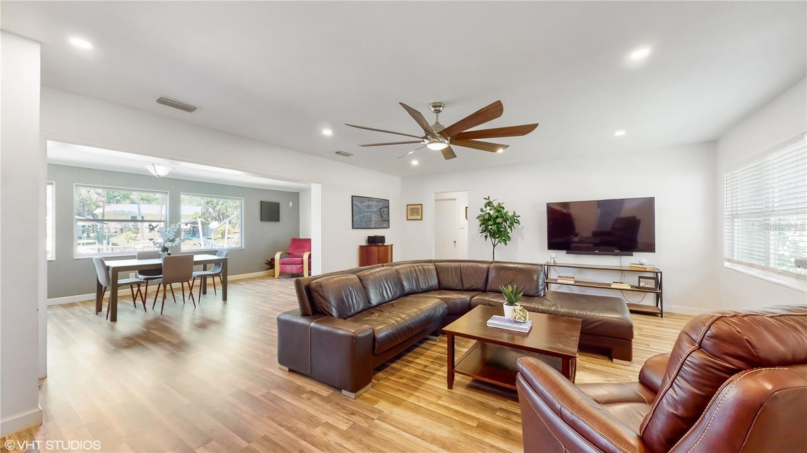 CAUSEWAY BLVD SUB 2 - Residential