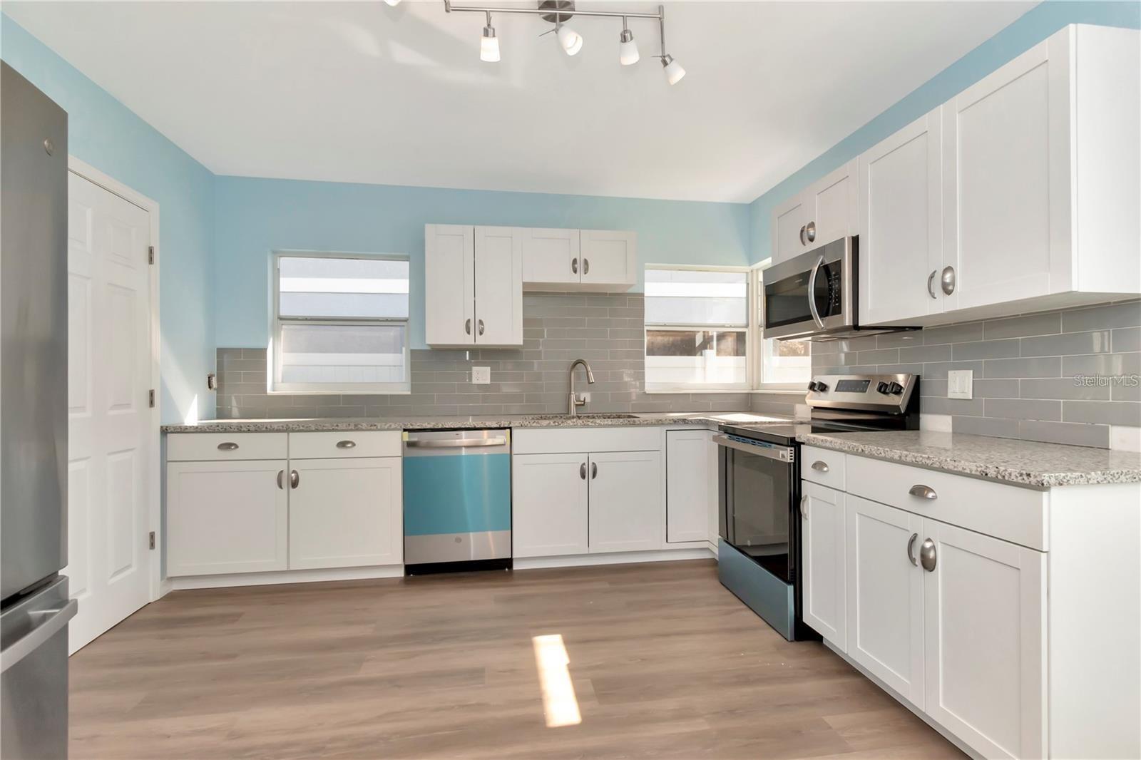 CAUSEWAY BLVD SUB 2 - Residential