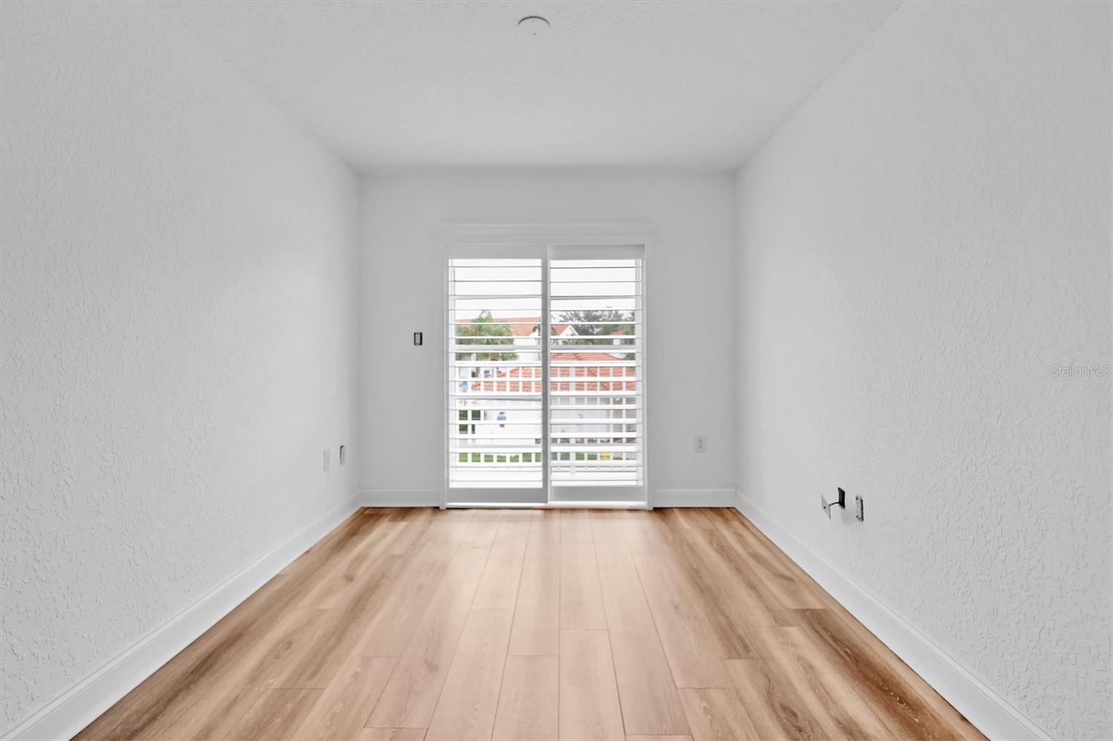 PALM GROVE - Residential Lease