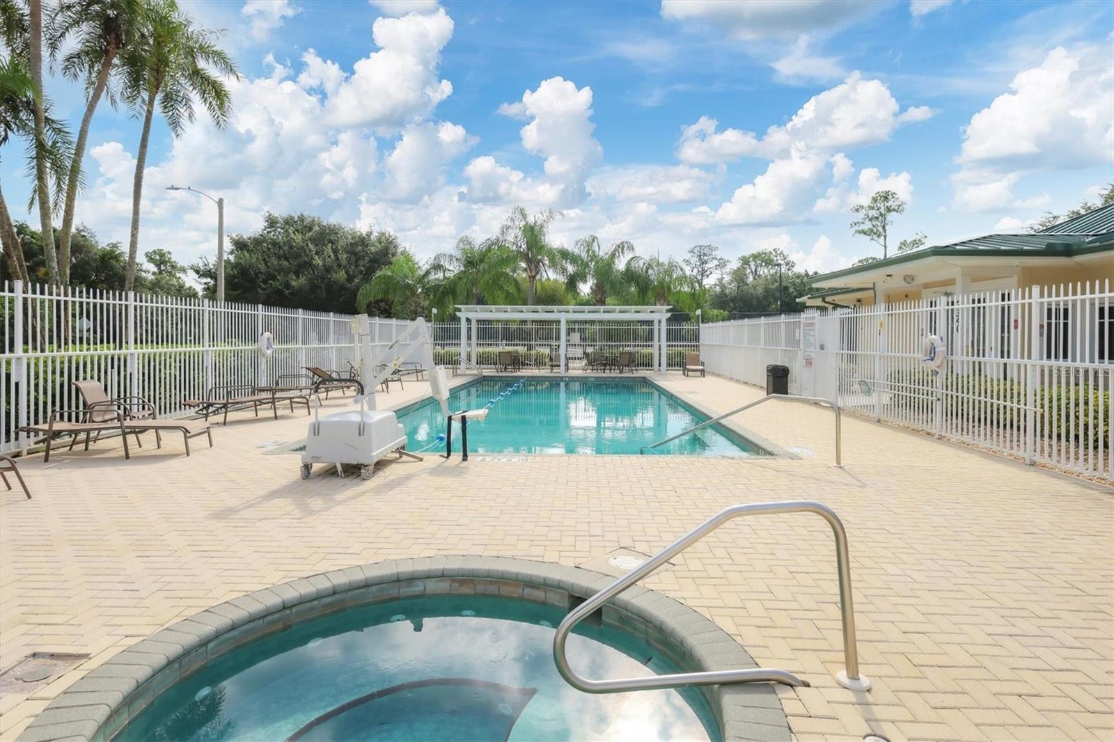 PALM GROVE - Residential Lease