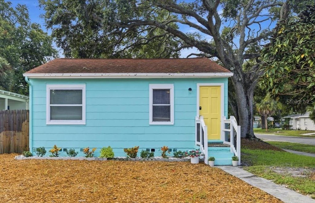 Photo of 5122 12th Avenue S, Gulfport, FL 33707 (MLS # TB8517846)