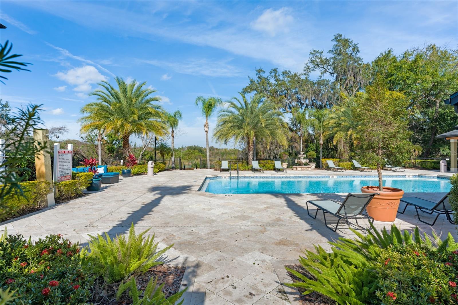 FOUNTAINS/METRO WEST - Residential