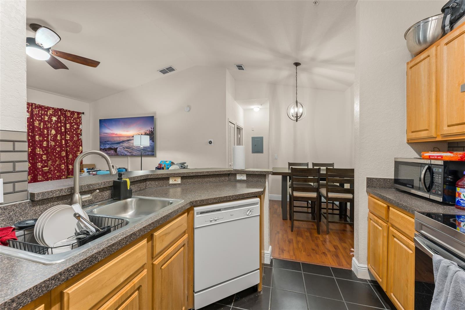 FOUNTAINS/METRO WEST - Residential