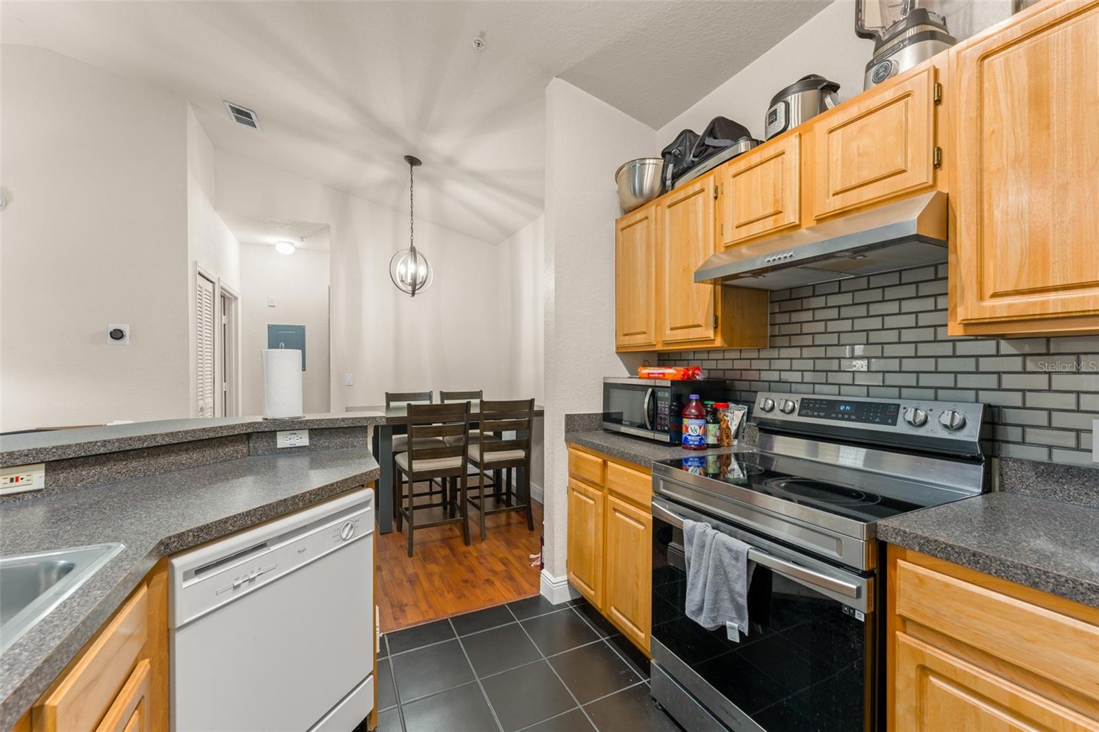 FOUNTAINS/METRO WEST - Residential