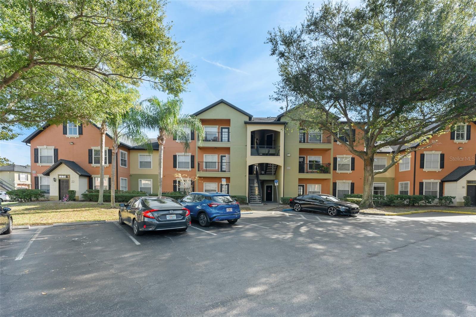 FOUNTAINS/METRO WEST - Residential