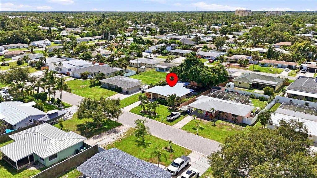 Photo of 1706 Livingstone Street, Sarasota, FL 34231 (MLS # A4705632)