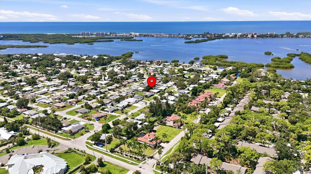 Photo of 1706 Livingstone Street, Sarasota, FL 34231 (MLS # A4705632)