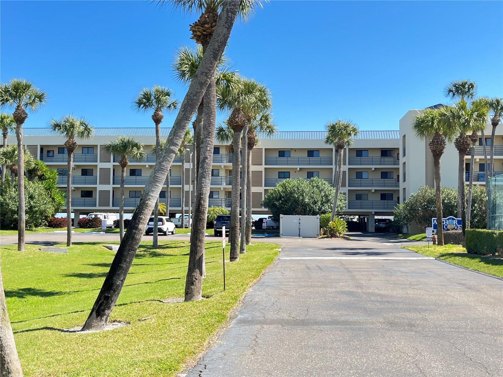363 PINELLAS BAYWAY S 36