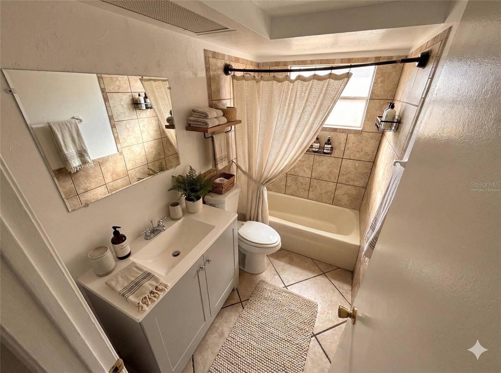 EMBASSY HILLS - Residential