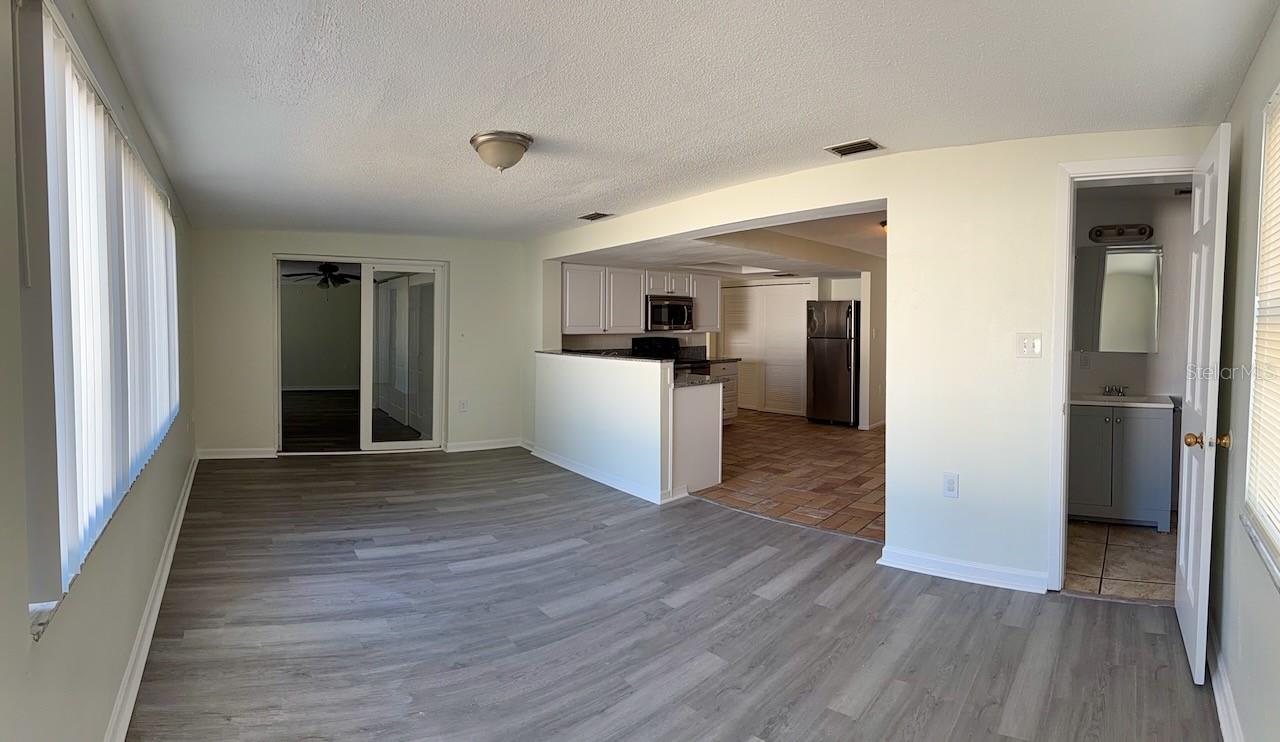 EMBASSY HILLS - Residential