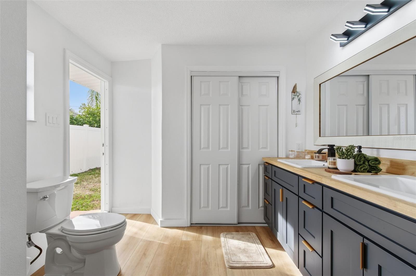 BAYWOOD SHORES 1ST ADD - Residential