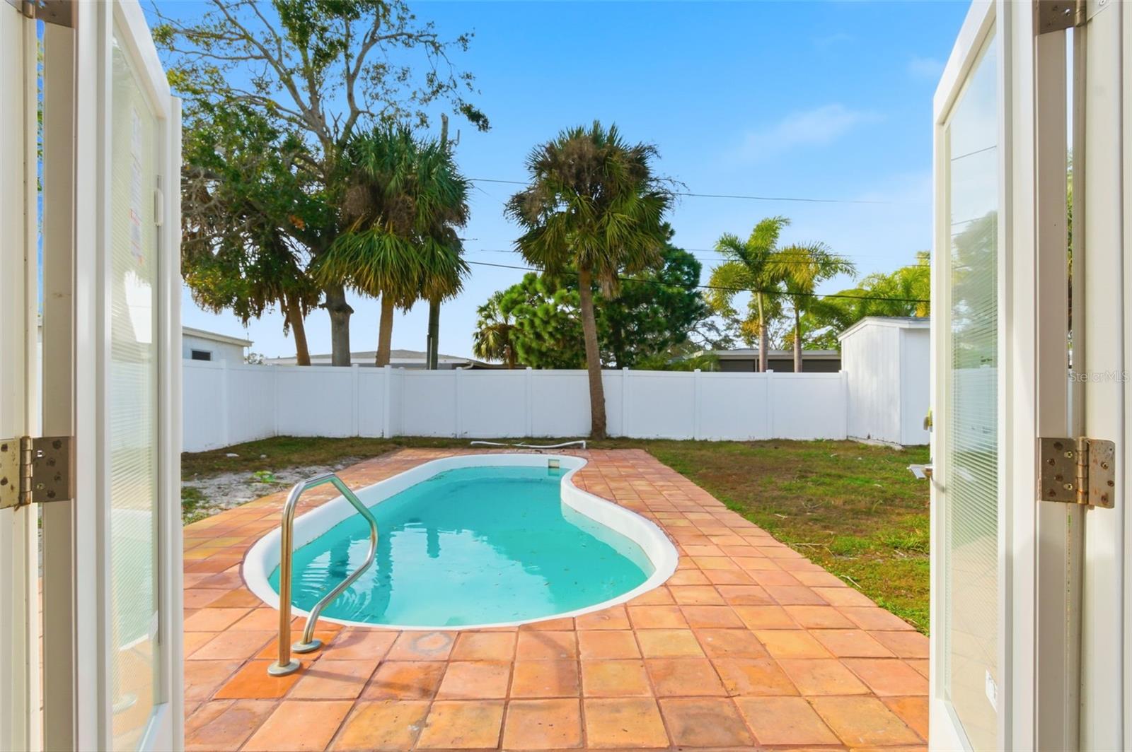 BAYWOOD SHORES 1ST ADD - Residential