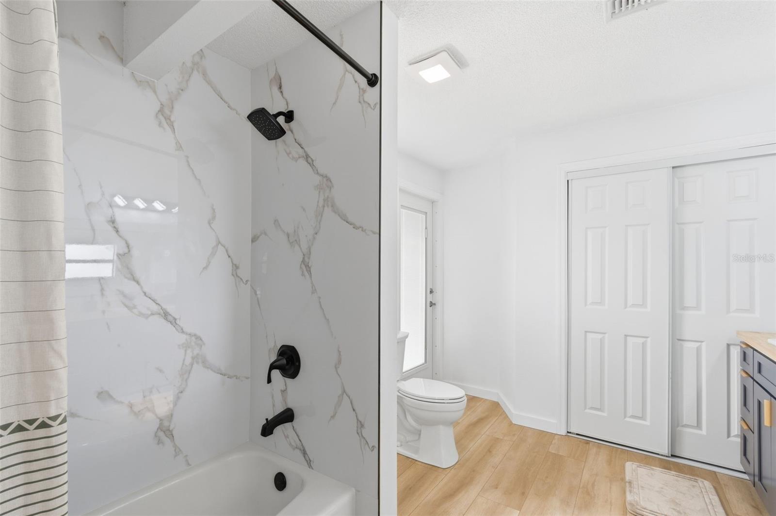 BAYWOOD SHORES 1ST ADD - Residential