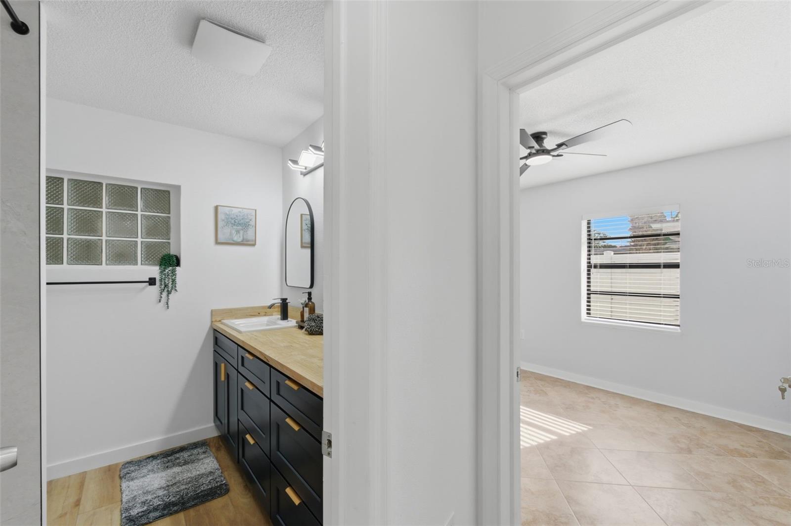 BAYWOOD SHORES 1ST ADD - Residential