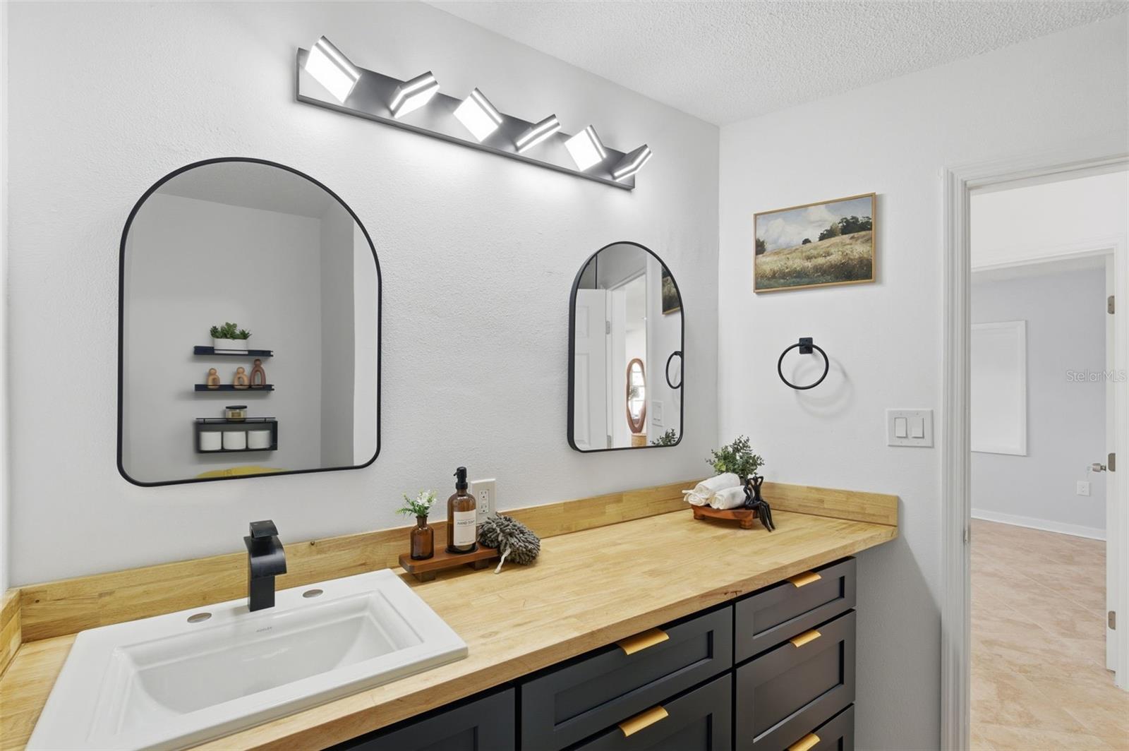 BAYWOOD SHORES 1ST ADD - Residential