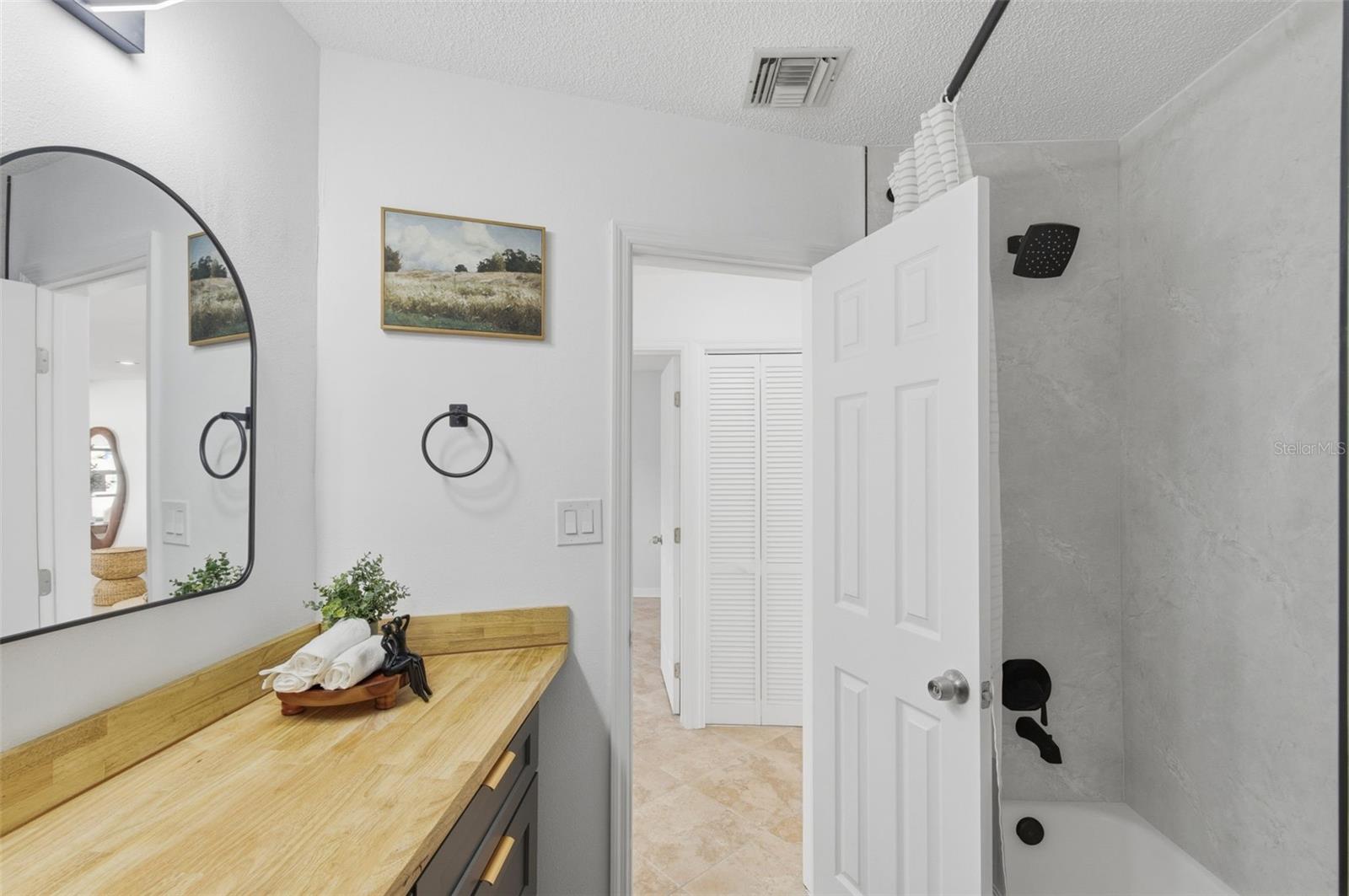 BAYWOOD SHORES 1ST ADD - Residential