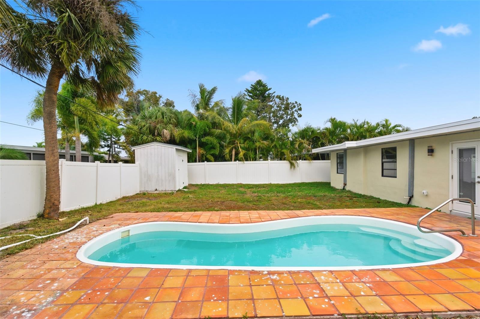 BAYWOOD SHORES 1ST ADD - Residential