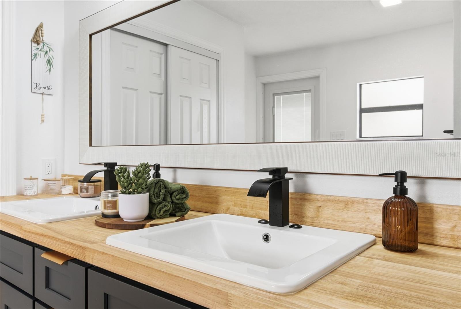 BAYWOOD SHORES 1ST ADD - Residential