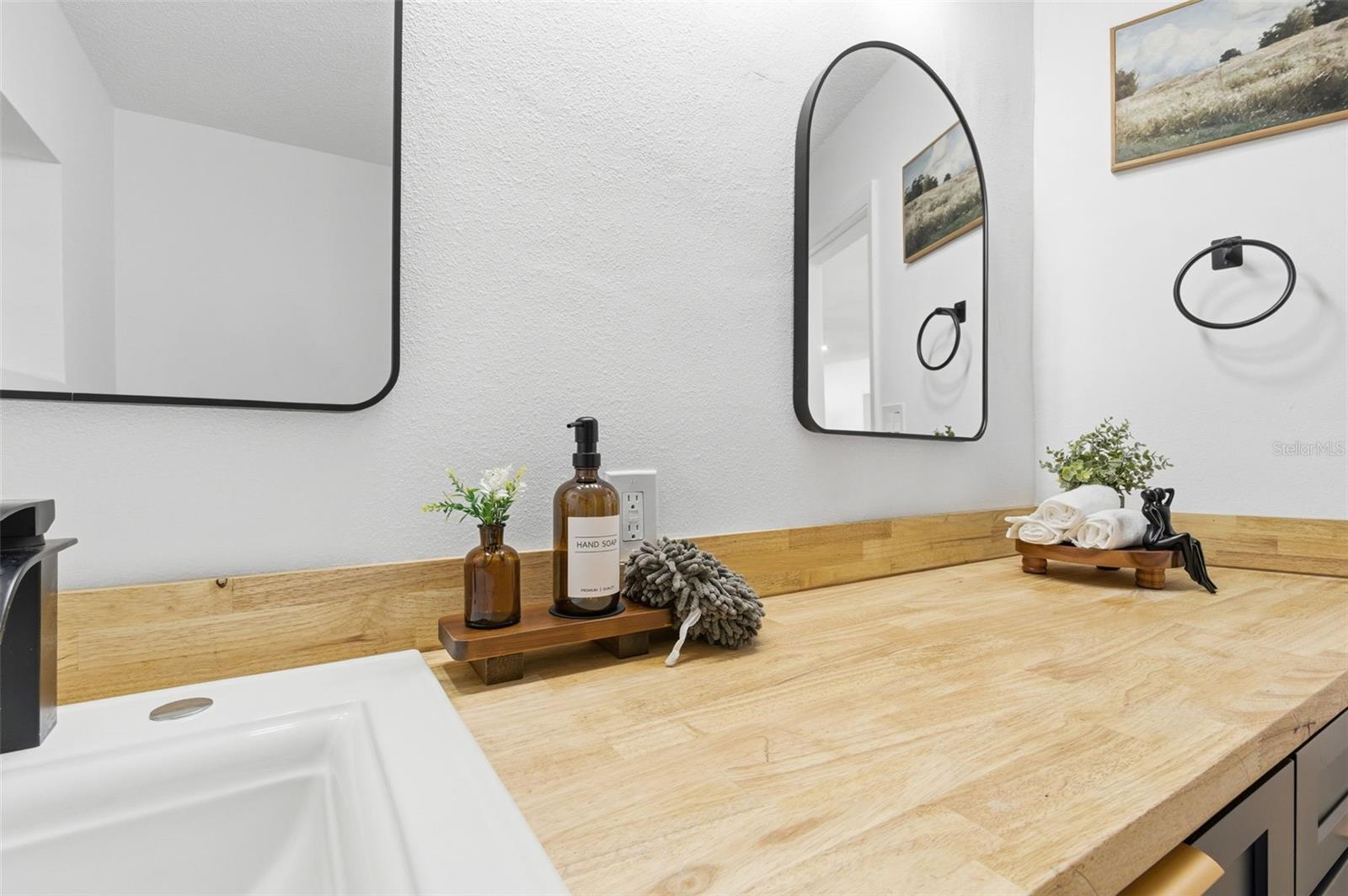 BAYWOOD SHORES 1ST ADD - Residential