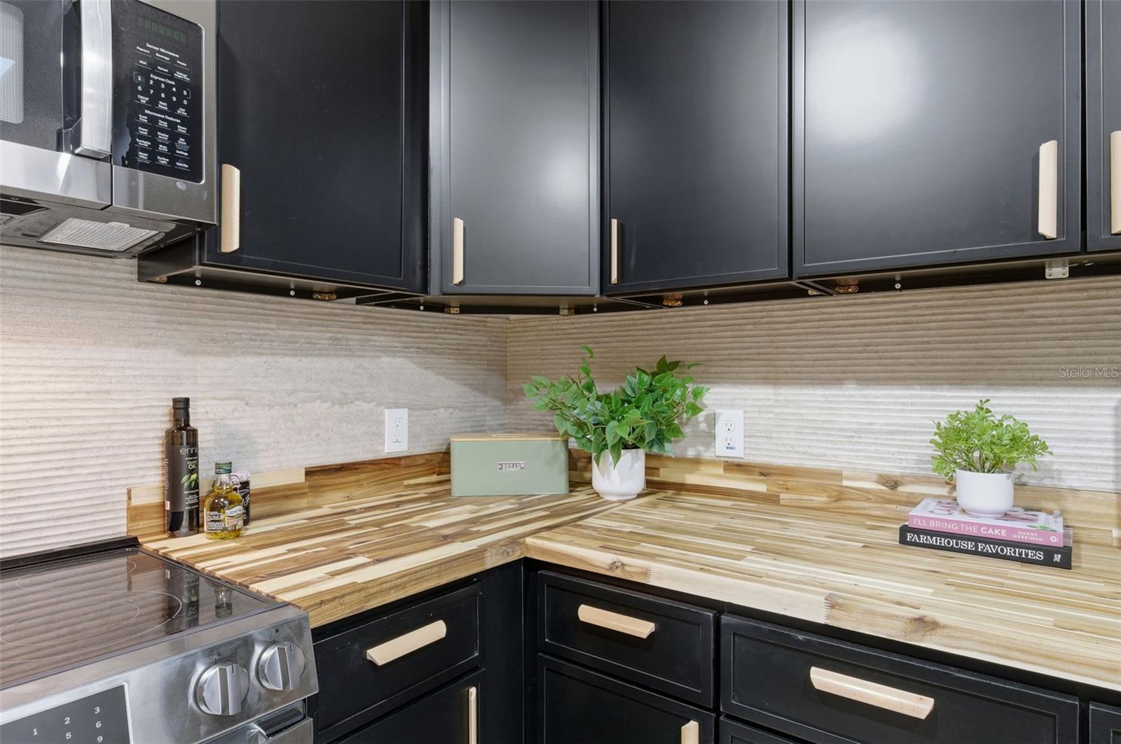 BAYWOOD SHORES 1ST ADD - Residential