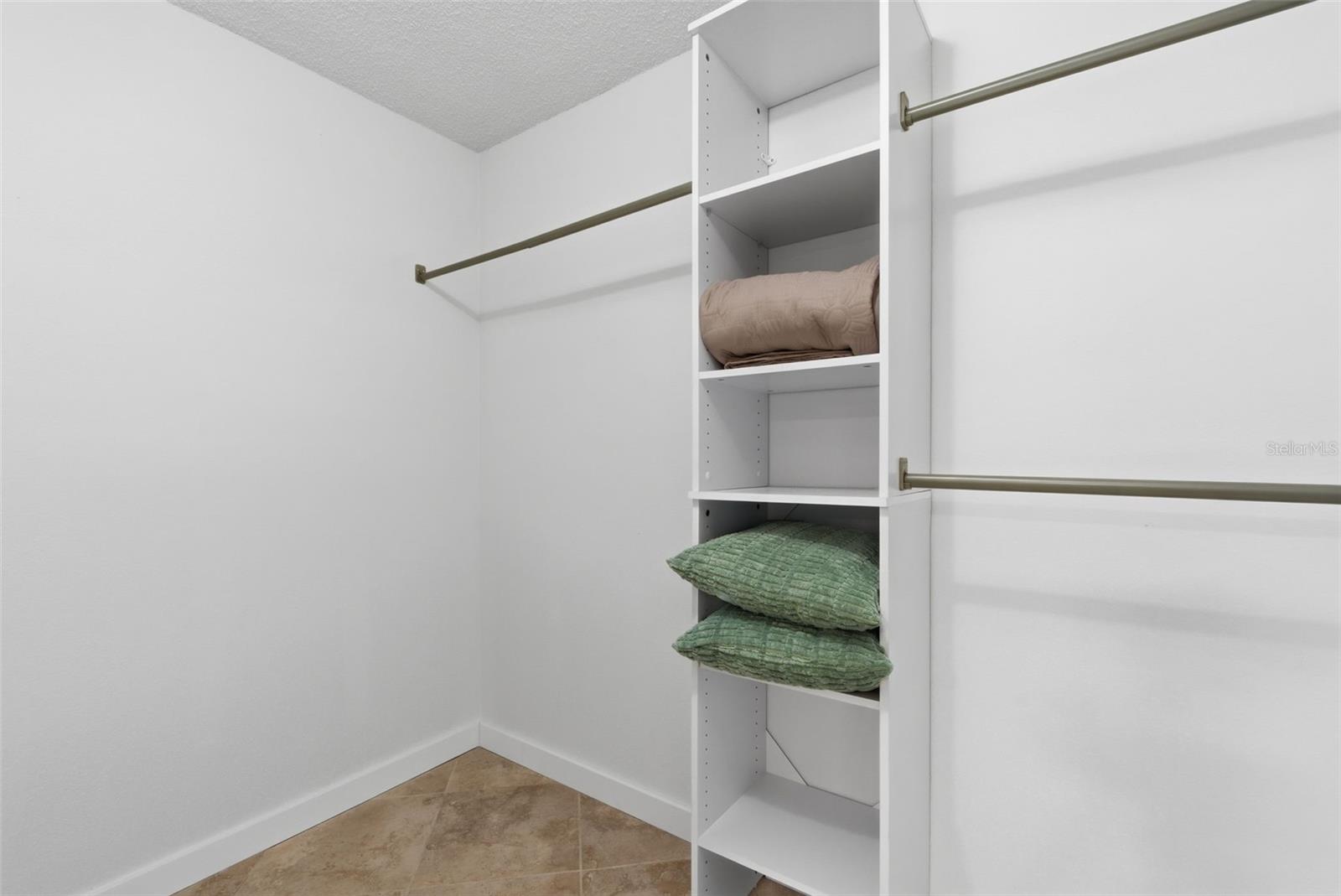 BAYWOOD SHORES 1ST ADD - Residential