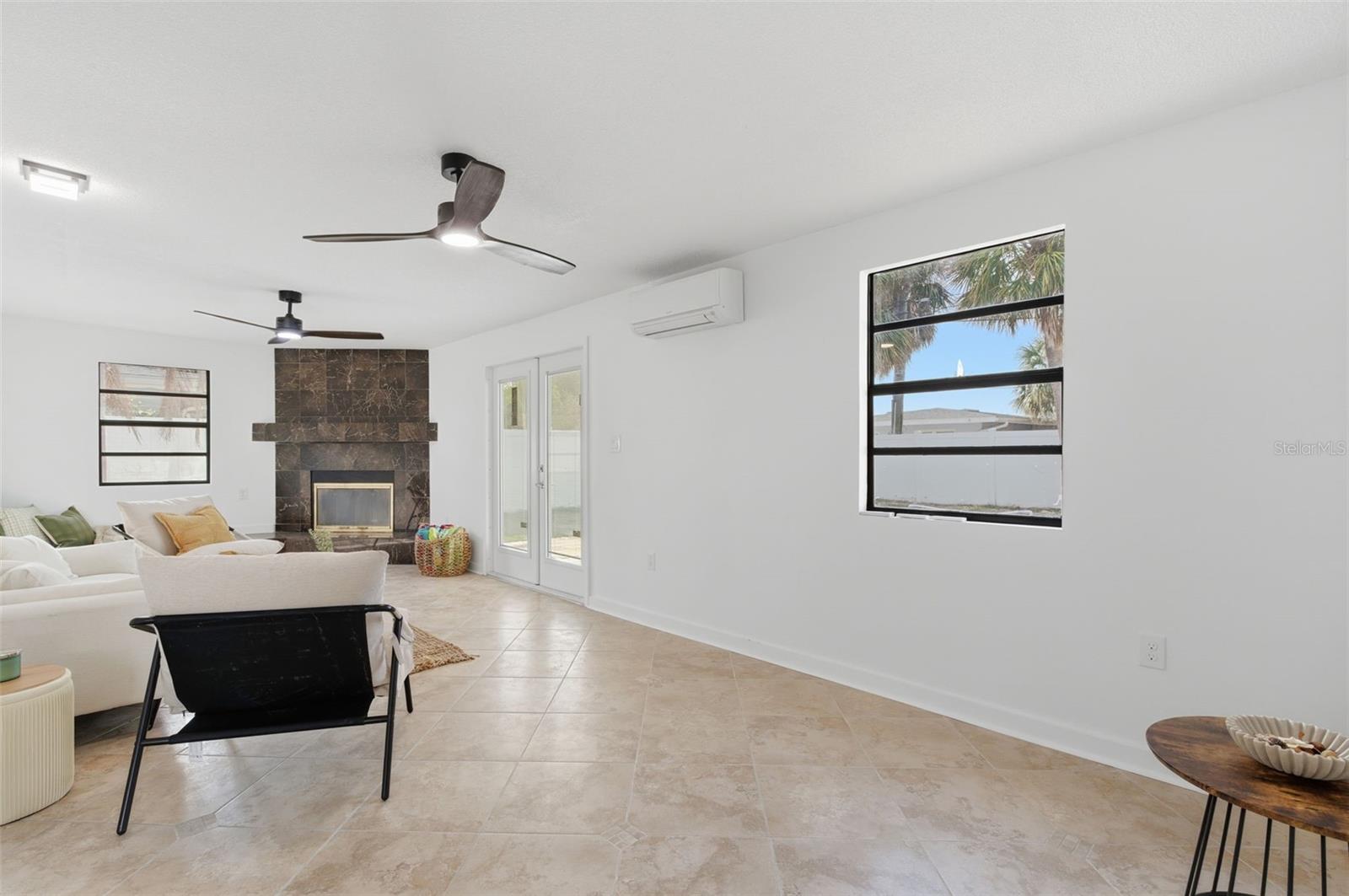 BAYWOOD SHORES 1ST ADD - Residential