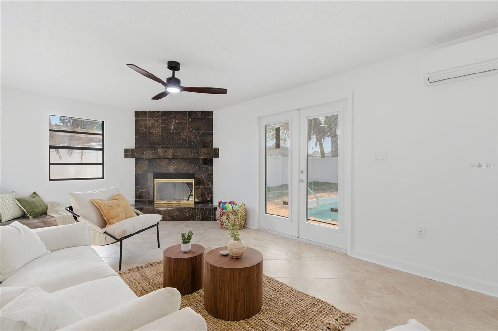 BAYWOOD SHORES 1ST ADD - Residential