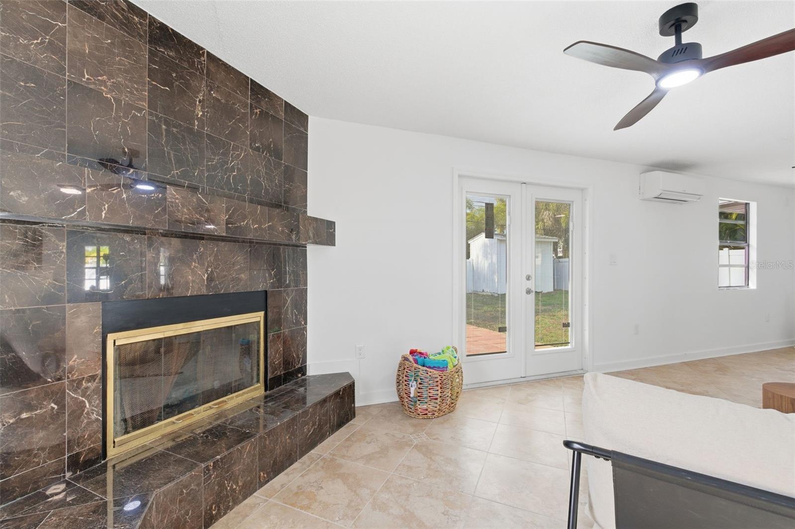 BAYWOOD SHORES 1ST ADD - Residential