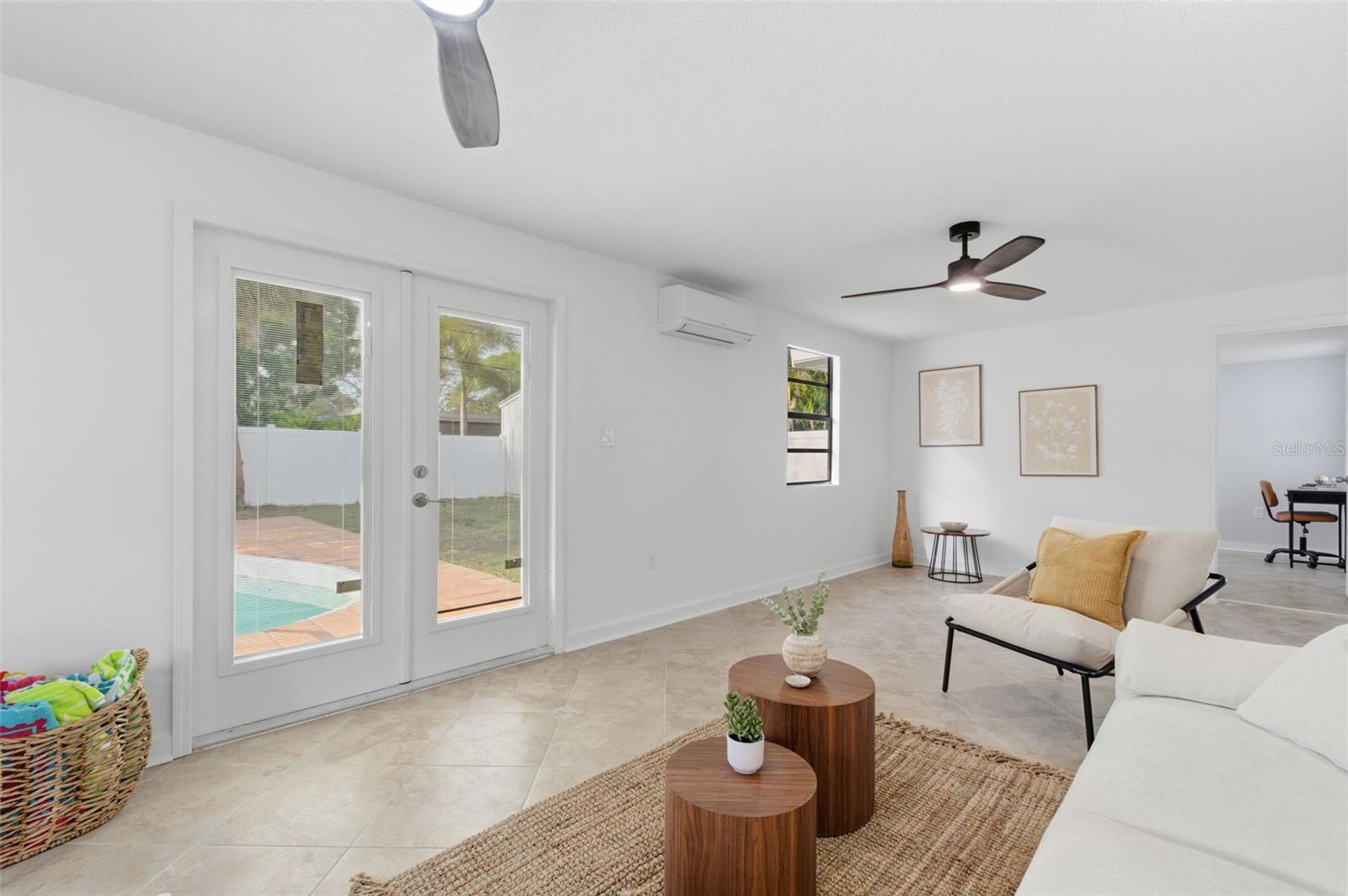 BAYWOOD SHORES 1ST ADD - Residential