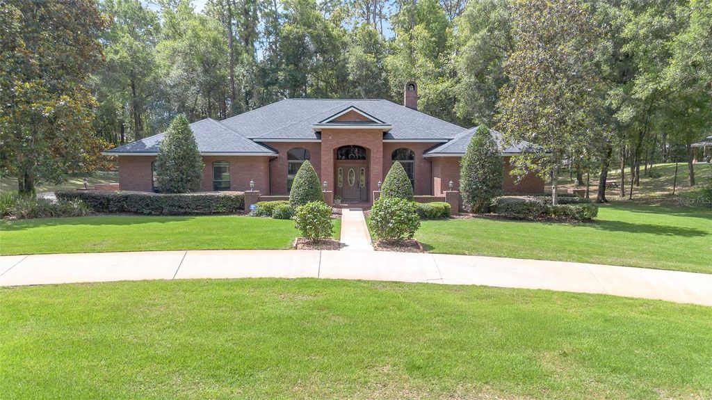 Photo of 1010 Geryl Way, Deland, FL 32724 (MLS # V4949127)