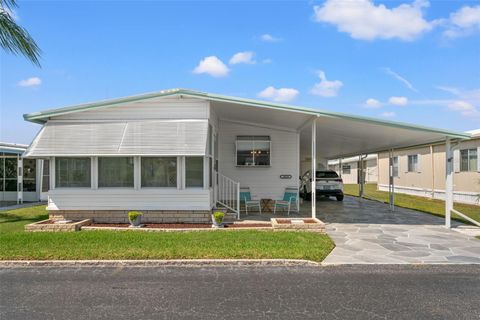 Manufactured Home in HOLIDAY FL 2039 HILO DRIVE.jpg