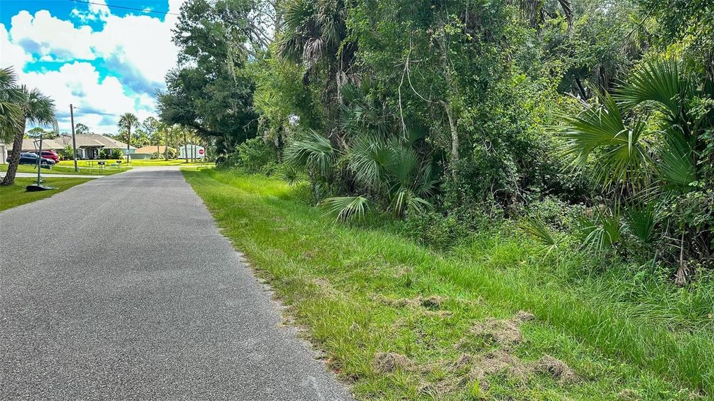Photo of 12 Walmsley Avenue, North Port, FL 34287 (MLS # C7498298)