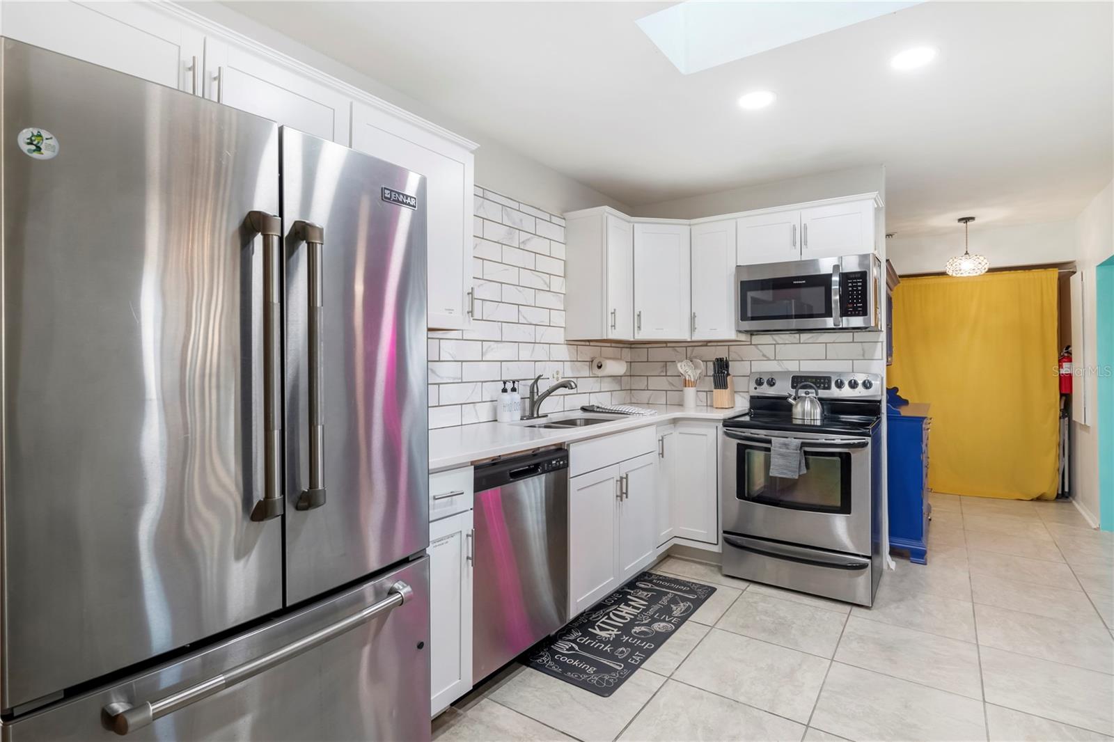 SANDPOINTE 2ND ADD - Residential