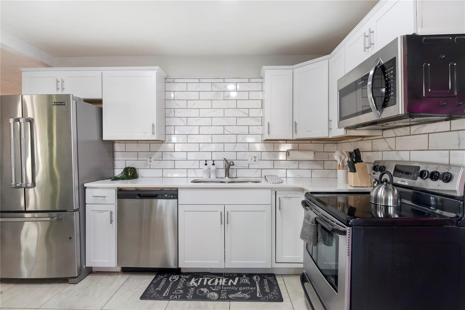 SANDPOINTE 2ND ADD - Residential