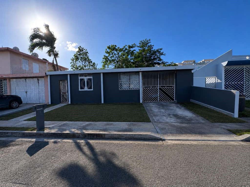Photo of 2 Urb Metropolis, Carolina, PR 00987 (MLS # PR9122687)