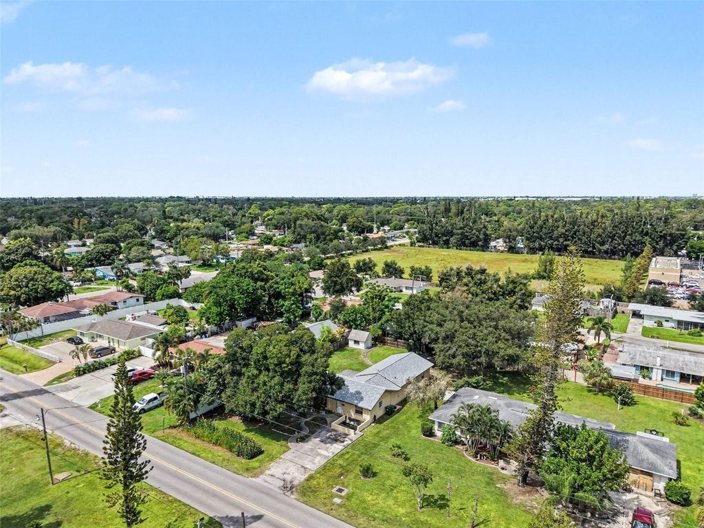 Photo of 1503 55th Avenue W, Bradenton, FL 34207 (MLS # A4708139)