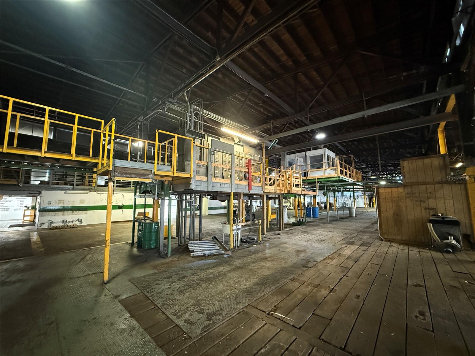 BRADYS SUB - Commercial Sale