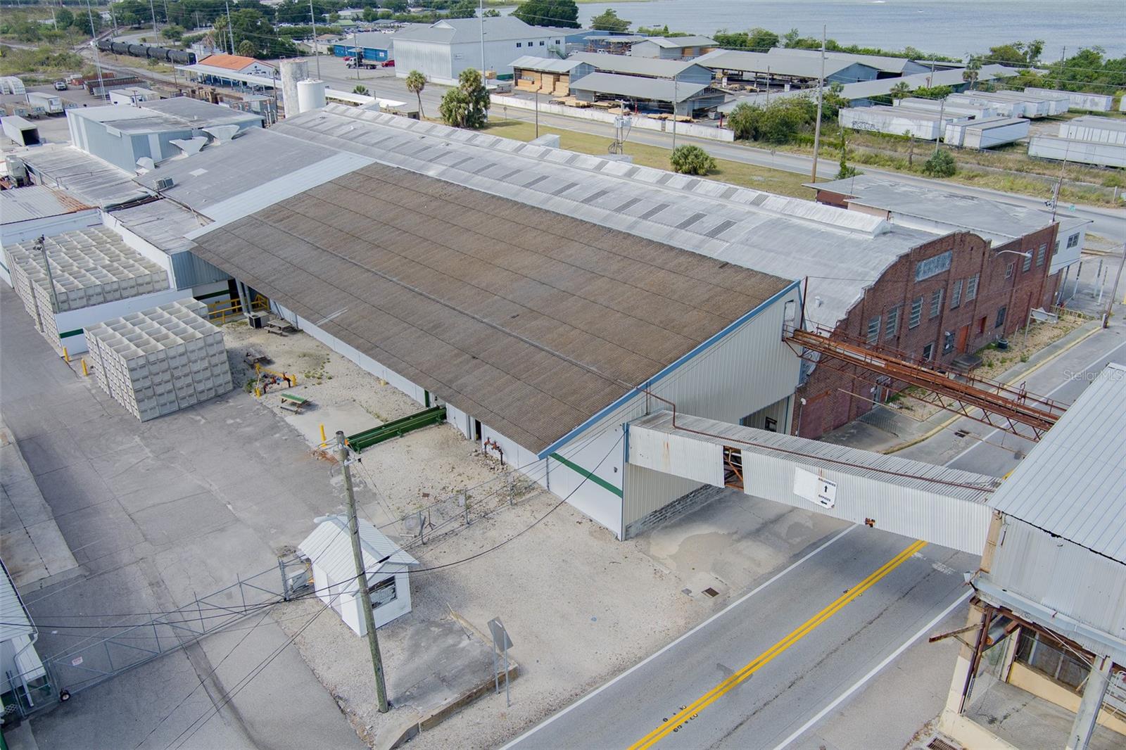 BRADYS SUB - Commercial Sale