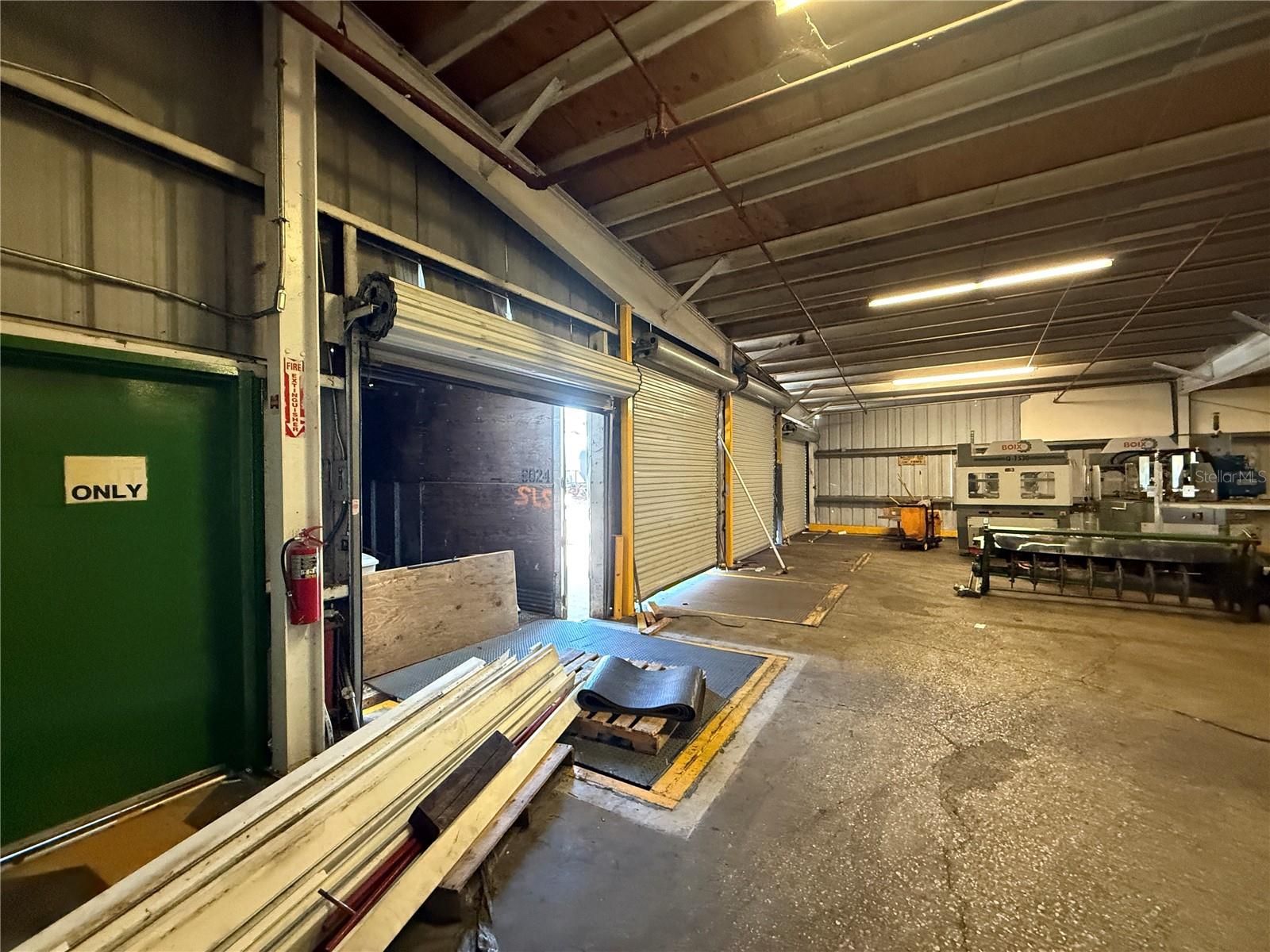 BRADYS SUB - Commercial Sale