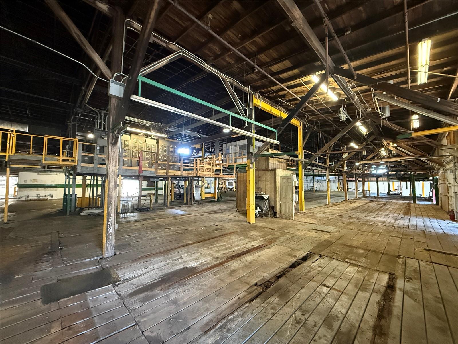 BRADYS SUB - Commercial Sale