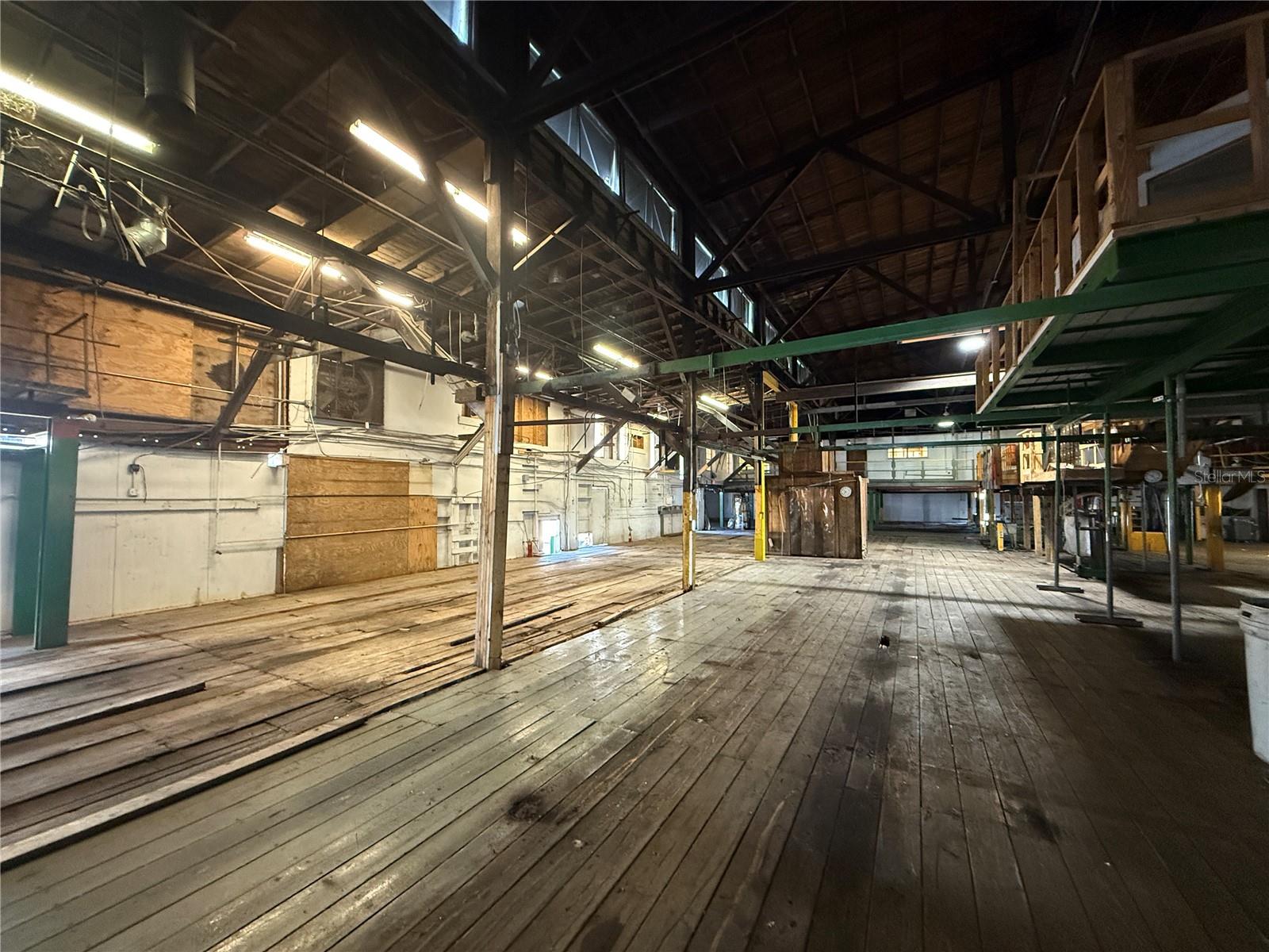 BRADYS SUB - Commercial Sale