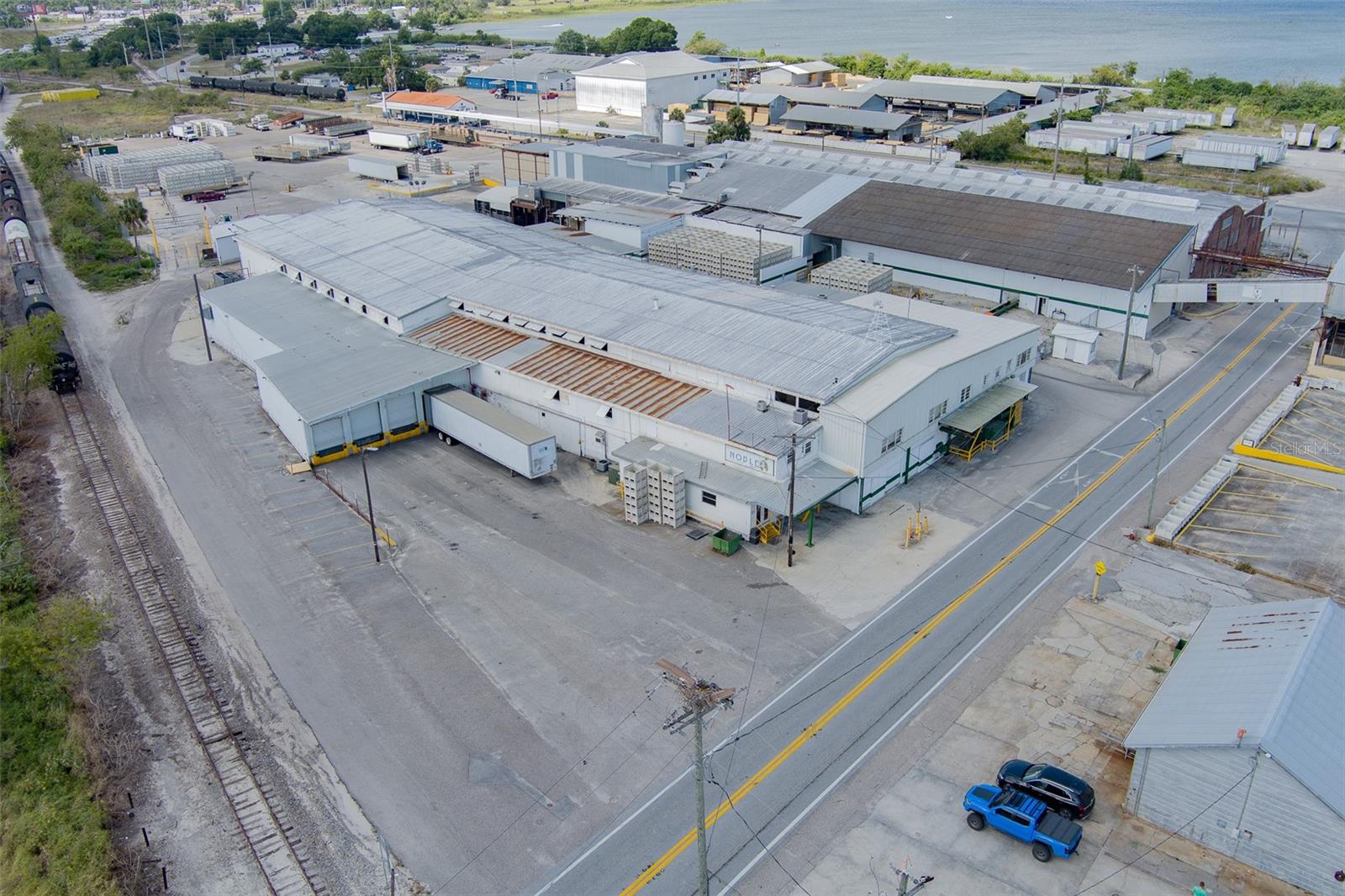 BRADYS SUB - Commercial Sale