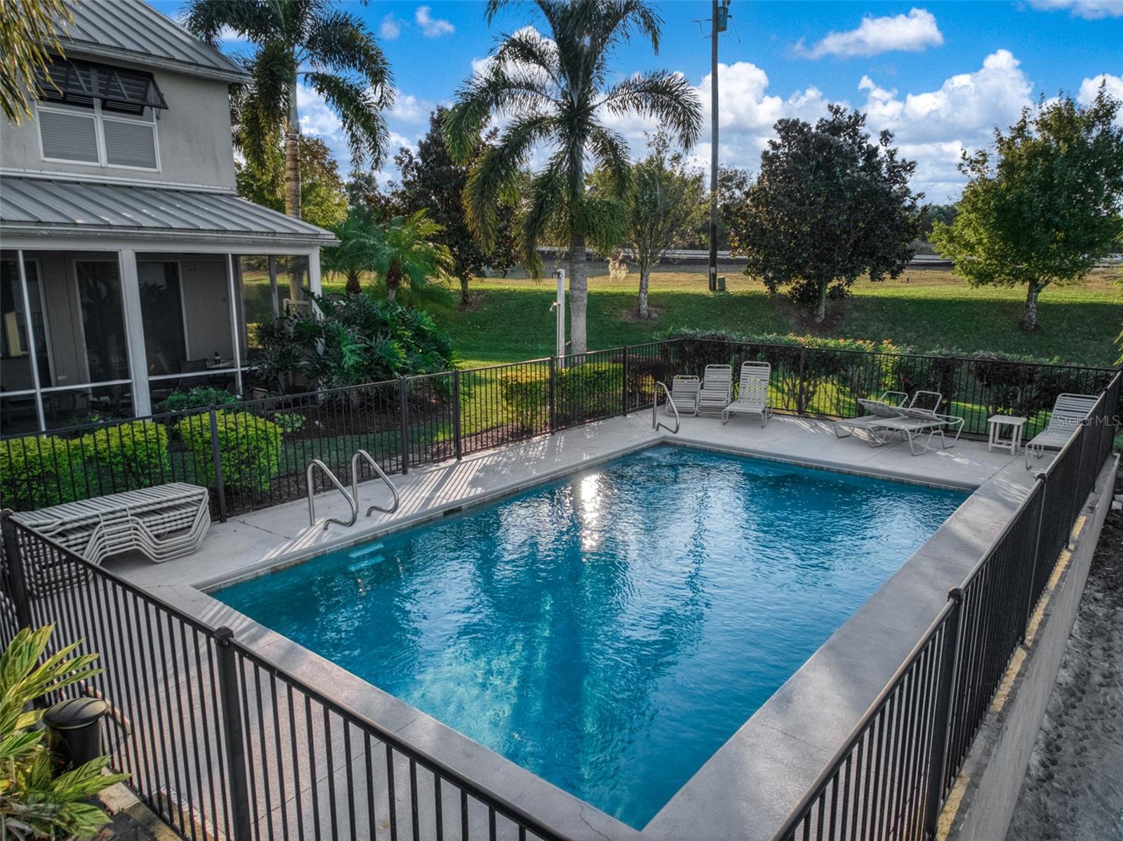 ARBOR COVE - Residential